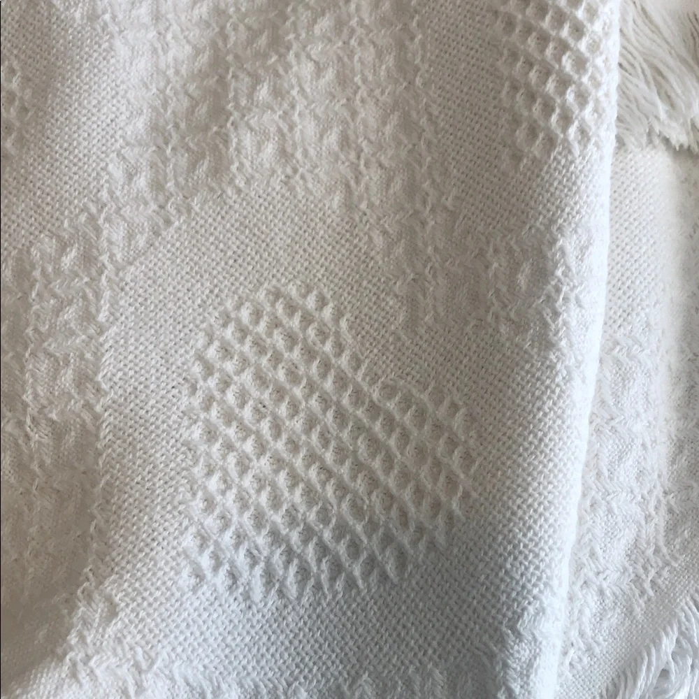 Elegant White Fringed Throw Blanket